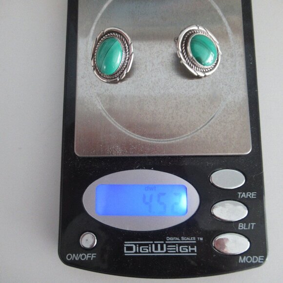 Native American Sterling and Malachite Stud Earrings 0.75" x 0.80 - Picture 8 of 8